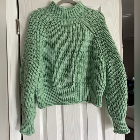 LIKE NEW H&M Mint Green Chunky Knit Sweater - Picture 4 of 9